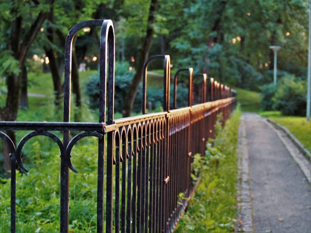 aluminum metal fence