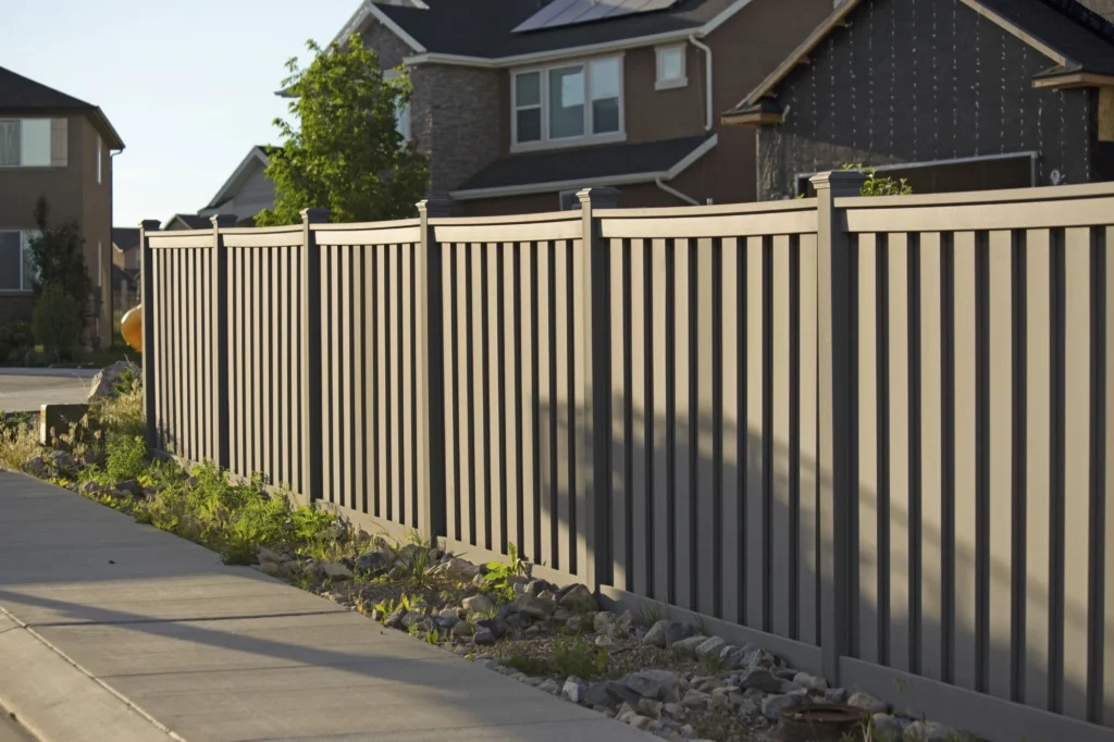 Choosing the Right Fence for Your Centennial Neighborhood: Styles, HOAs, and Local Trends
